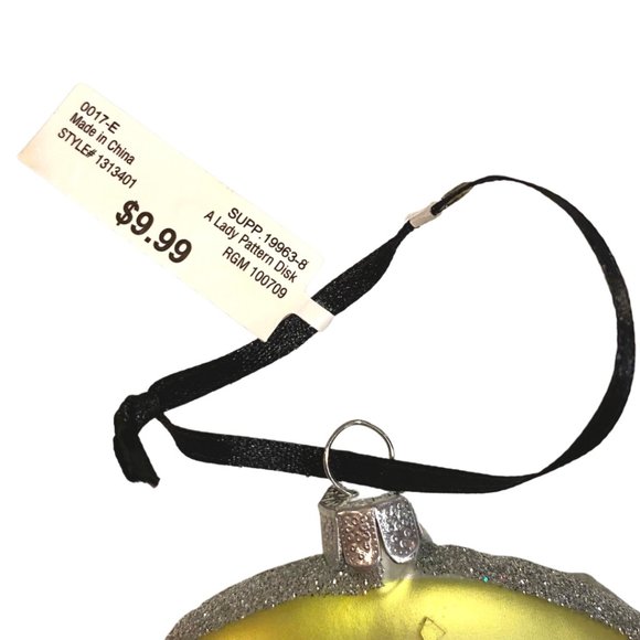 NWT - Set of Two Glass Blown & Hand Decorated Ornaments - Picture 9 of 9